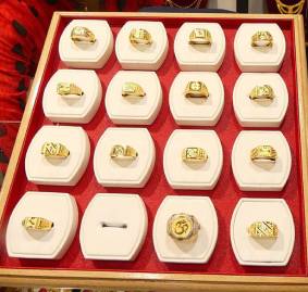 Buy Men Gold Rings in Papatoetoe